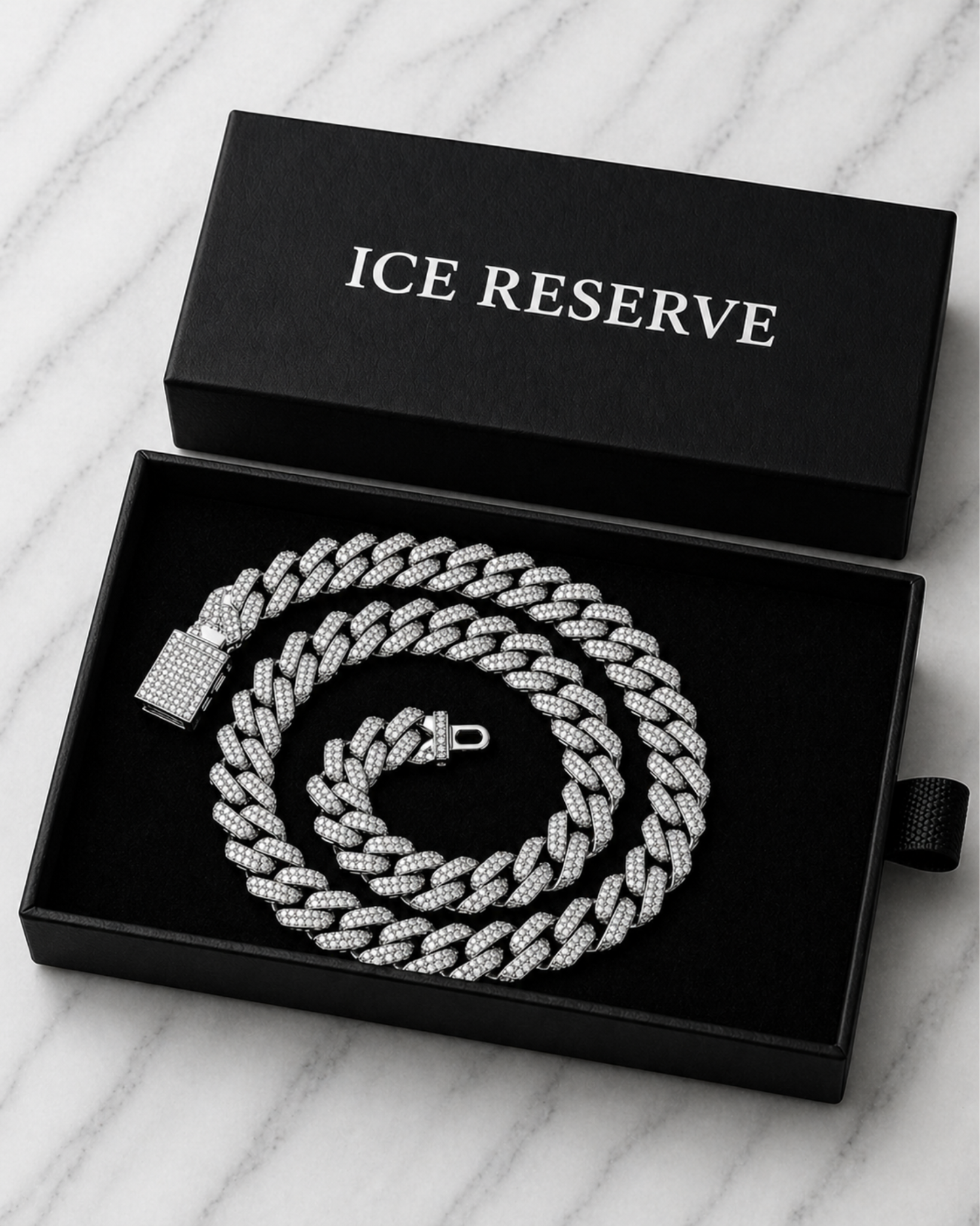 Fashionable Iced Outs Diamonds Cuban